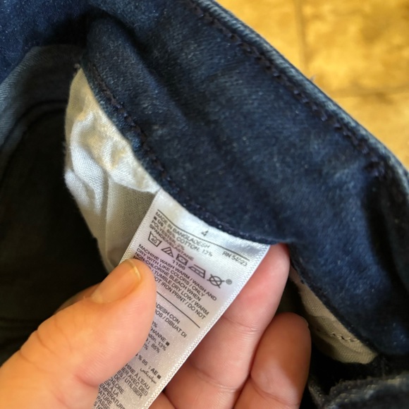 Old navy rockstar mid rise raw hem jeans size 4 - Picture 4 of 5